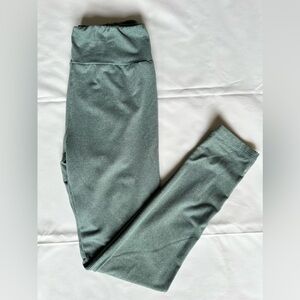LulaRoe light green One Size Leggins